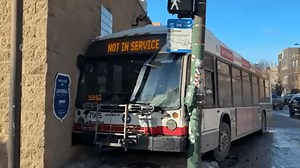 CTA bus slides on ice, crashes into building in Fulton Market area