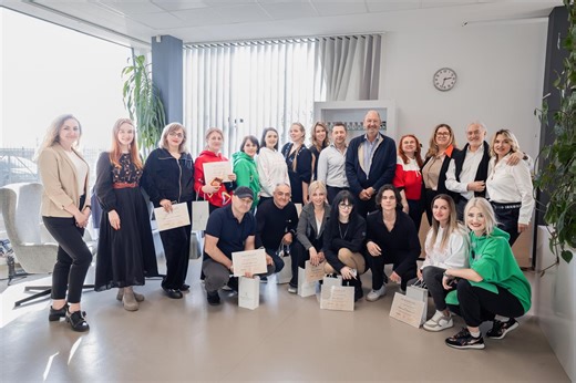 Greenway Global M Pro ლიდერები სტუმრობენ სუნამოების ქარხანას ბრნოში - Direct Selling Facts, Figures and News