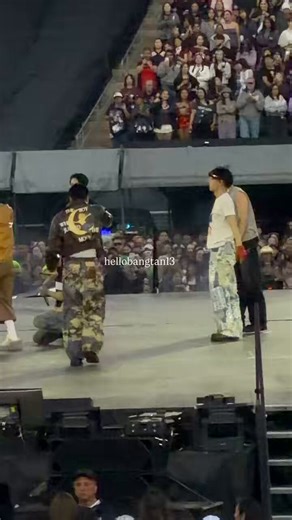 tkkrs and kths are attacking jimin bc he lifted kth’s shirt for 2 sec on stage and suddenly it’s a problem? your fave was literally laughing, chasing after him to lift his shirt,then doing it to the other members too. the selective outrage is embarrassing.