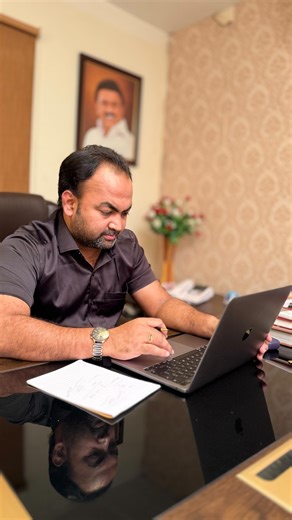 Naveen Narendran on Instagram: "நெல்லை மண்டலத்திற்கு உட்பட்ட திமுக தகவல் தொழில்நுட்ப அணியைச் சார்ந்த OTN நிர்வாகிகளுடன் #திமுக_வெற்றி_வாக்குச்சாவடி தொடர்பான கலந்துரையாடல் கூட்டம் காணொலி வாயிலாக நடைபெற்றது."