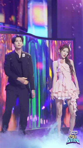 Zhang Yuxi & Bi Wenjun are such a stunning duo 😘💞✨ #zhangyuxi #张予曦 #biwenjun #毕雯珺 #hellosaturday