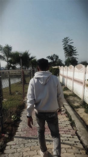 Old is gold 👀🫂 #reachmore #trendingshorts #oldsong #ytshorts