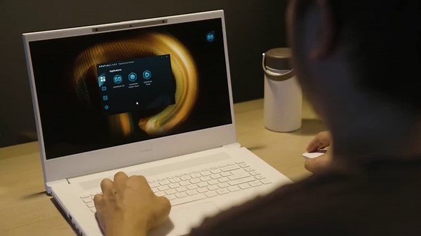 Bring your creations into the next dimension using SpatialLabs on the zSpace Inspire! Using the laptop's lenticular lens display and eye tracking technology, the zSpace Inspire can be used for model creation and exploration - in immersive stereoscopic 3D without the need for additional eye-wear. Learn more here: https://hubs.li/Q01X9QpY0 | zSpace