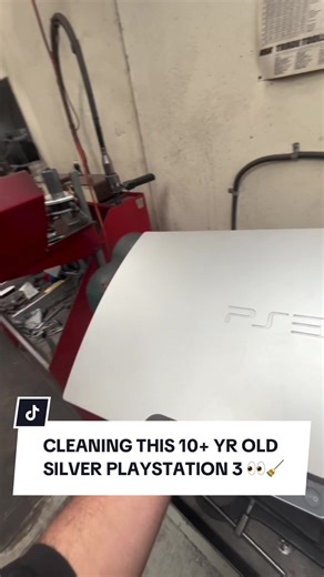 OPENING & CLEANING A 10YR OLD CONSOLE 👀👀 WANTING UR OWN MODDED PS3? OR MAYBE YOU HAVE A OLD ONE LYING AROUND!! Comment “PS3” & I’ll give you all the info you need OR MAYBE A PS2? 👀 comment “PS2” instead OR EVEN A NINTENDO WII 🤯 comment “WII” Lastly comment “raffle” if you want the chance to win a limited edition silver PS2 😱 #CapCut #güçlüsaçlargüçlüben #ps3 #gaming #fyp #fy #ps2 #creatorsearchinsights #videogames #moddedps3 #moddedps2 #nz #moddedps #moddedplaystation #newzealand #playstati