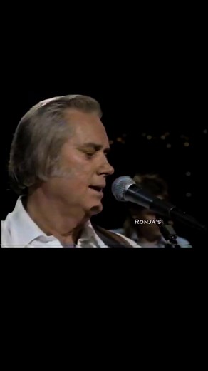 71K views · 2.9K reactions | The King of Country, George Jones singin' "The Right Left Hand" on Austin City Limits..... Classic country! #realcountrymusic #pioneer #legend #countrymusicfans #CountryMusic #georgejones #thegoodolddays #dontrockthejukebox #austincitylimits #fyp | The Possum Keepin' Country Music Country | Facebook