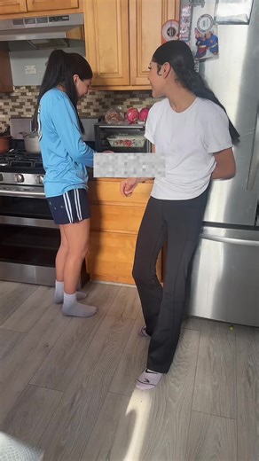 Should the girls switch rooms? @Kim ! @jocekidding0 #sisters #room #fyp #zempoaltecatlsisters