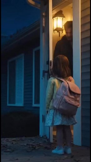 201K views · 3.9K reactions | She knocked on a stranger’s door asking for her dad…but when she showed him the photo in her backpack,his whole world stopped.Full story — in the first comment.  | Go Story | Facebook