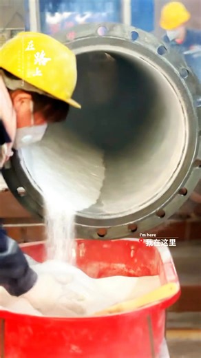 Plastic-Lined Steel Pipe Manufacturing Process Wondering how corrosion-resistant plastic-lined steel pipes are made? Our streamlined process blends steel’s strength with plastic’s chemical inertness for industrial fluid systems! First, steel pipe pretreatment: thorough derusting, degreasing, and drying to ensure a clean inner wall. Next, plastic lining forming—we use extrusion or molding to fit PE/PP/PTFE liners tightly to the steel pipe, with seamless bonding tech to eliminate delamination. The