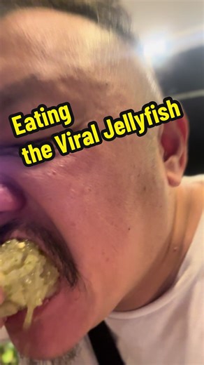 Exploring the Viral Jellyfish: A Thai Street Food Adventure