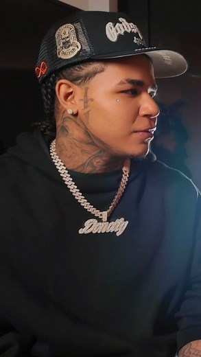 Celebrity Guest Tape on Instagram: "True indeed 😅⚡️ @donatyoficial ⚡️ Celebrity Guest Tape ft @donatyoficial hosted by @peluchiiitta OUT NOW 😈💦‼️⚡️ www.celebrityguesttape.com ⚡️⚡️⚡️ #interview #podcast #show #donaty #reels #showtime"