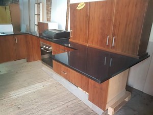Secondhand Kitchens and more! www.reconkitchens.co.za 20A Holding Road Benoni Barry 082 801 4070 | Reconditioned Kitchens and Flooring