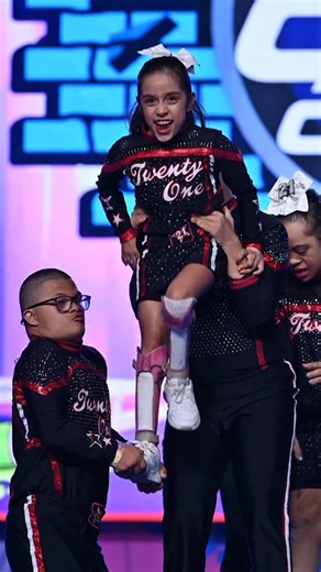 Eres la prueba de que la magia del cheer está en nunca rendirse, en creer siempre. 💛💪 | Capital Cheer Colombia