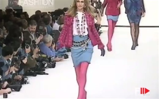 CHANEL Fall 1991/1992 Paris - Fashion Channel