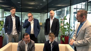 8.7K views · 129 reactions | ⚽ Sledujte třaskavý díl TIKI-TAKA dnes večer na O2 TV Sport! Probereme šlágr mezi Slavií a Plzní, s Martinem Ručinským se dotkneme i hokeje a s Adamem Vlkanovou rozebereme Hradec Králové. Dorazili i Marek Taclík, Jan Podroužek a Vladimír Šmicer. Začínáme ve 20:00 hodin!  | Oneplay Sport | Facebook