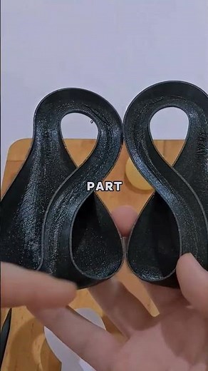 The Klein bottle: the impossible mathematical shape that defies 3D 😲