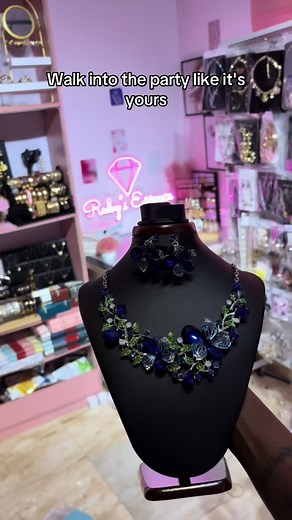 To Order: Click the link in our bio to shop. You may also screenshot, your preferred set item and send to our DM.🏷️25,000 Whatapp : 0909854-5778 Nationwide delivery available. #rubysessenceandstyle #jewelryvendorinlagos #newarrivals #businessowner #partyset