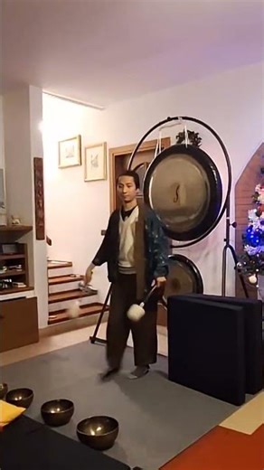 Gong healing #gong #soundhealing #soundtherapy