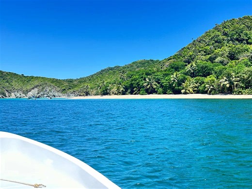 Roatán Island Living: Beyond Resorts & Crowds