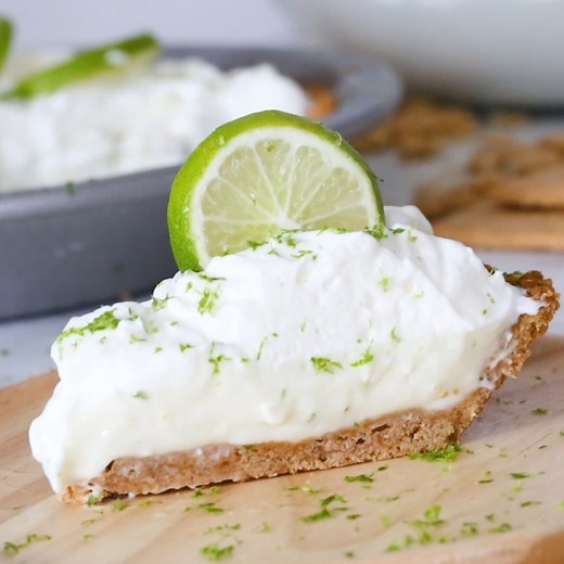 24K views · 345 reactions | https://www.skinnytaste.com/key-lime-yogurt-pie/ This easy Key Lime Yogurt Pie is a cross between a key lime pie and a key lime cheesecake with a light, creamy filling that is sweet and tart, made with key lime juice, yogurt and cream cheese in a graham cracker crust. | Skinnytaste | Facebook