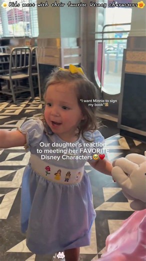 Kids meet with their favorite Disney characters 😂😂❤️#kids #disney#disneyworld #disneyland #cute
