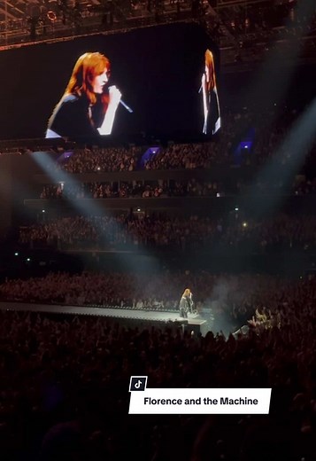 Florence and the Machine Captivates Manchester with Dog Days Are Over