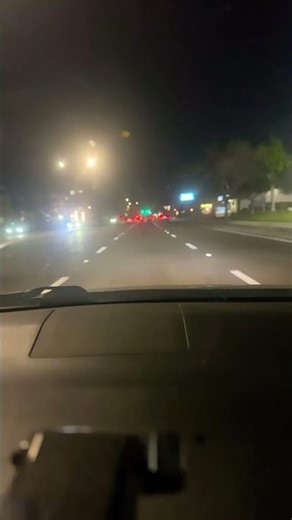 Road is little bit curb đường hơi cong keo 1 chút