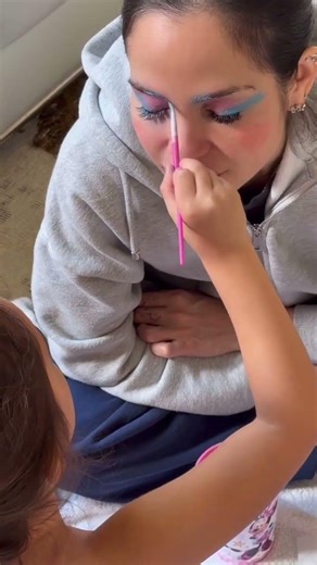 Make Up time con Vida 🤍🫶🏻 #daughterlove