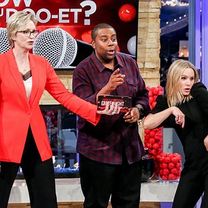 490K views · 2.1K reactions | And the answer is…  We’re seeing RED on Hollywood Game Night tonight. In partnership with M&M'S USA. | Hollywood Game Night | Facebook