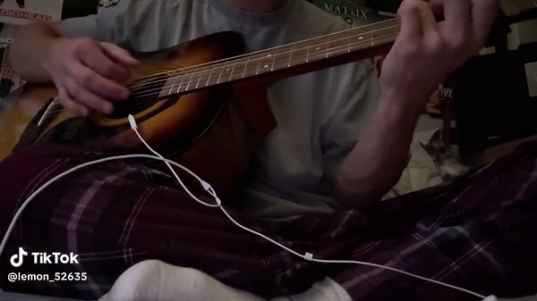 How to Disappear Completely: Guitar Tutorial