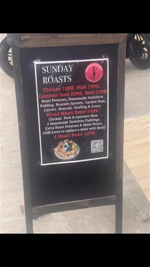 🌤️ Sundays are for slowing down and digging in… At Nadia’s Kitchen, we serve up the kind of roast that feels like home ❤️ 🥕 Fresh veg, golden roast potatoes, and our famous homemade Yorkshire puddings — all drenched in rich, comforting gravy. Choose from Chicken, Pork, Gammon Ham, or Beef… or go all-in with our Mixed or 4-Meat Roast! 👨‍👩‍👧‍👦 Bring the crew, share a laugh, and let us do the cooking. 📍 Located in the heart of Pattaya— soi bongkot #SundayComforts #NadiasKitchenPattaya #Famil