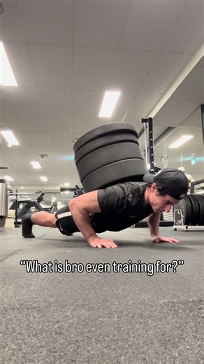 Humorous Gym Moments in Bodybuilding Workouts