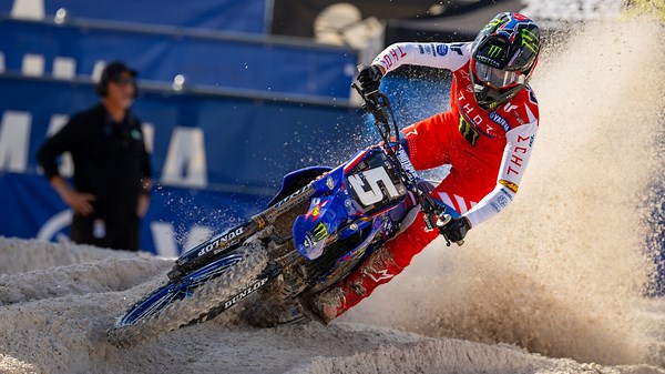 Haiden Deegan breaks collarbone in Jo Shimoda crash at Las Vegas