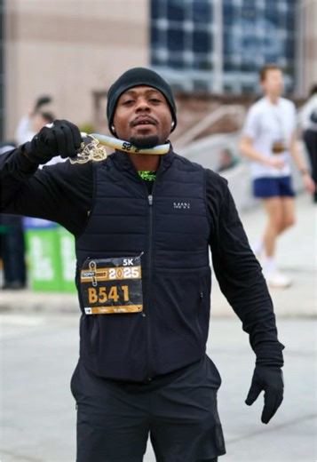 1st race of the year! I’m doing 1 race a month. Today was the College Football Trophy Trot 5k race. I even won tickets to the National Championship Game! . #atlrunners #atlantatrackclub #nationalchampionship
