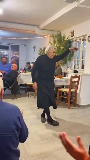🇬🇷♥️ Opa! When a 90 year old Greek Yiayia can still dance a beautiful Zeibekiko! Video by Maria Katsa #greece #greek #greektiktok #hellas #greekdance #greekdancer #yiayia #yiayiasoftiktok #zeibekiko #opa