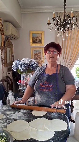 #θρακιωτισσα_πεθερα😂😂 #μερακληνα #πεθερα #πιτες #συνταγες #θρακη #εβρος #αθήνα #greektiktok #tiktokgreece #viral #fyp #foryou #fypシ゚ @Θρακιωτικη παραδοση