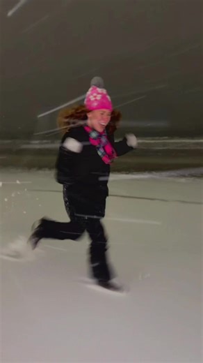 Flurries mixed with waves 🌊 ❄️ #viral #brunomars #lockedoutofheaven #snowstorm #beach