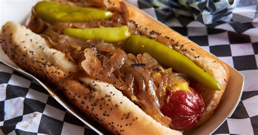 Portland’s Snappiest, Juiciest Hot Dogs
