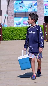 ¿Quieres saber la dieta de nuestros Delfines? ¡Lucas, nuestro Embajador del Océano, te lo explica con detalle en este emocionante vídeo!👇🐬💙 Do you want to know the diet of our Dolphins? Lucas, our Ocean Ambassador, explains it to you in detail in this exciting video!👇🐬💙 #YosoyEmbajadordelOceano #DolphinDiscovery #TheDolphinCompany | Dolphin Discovery