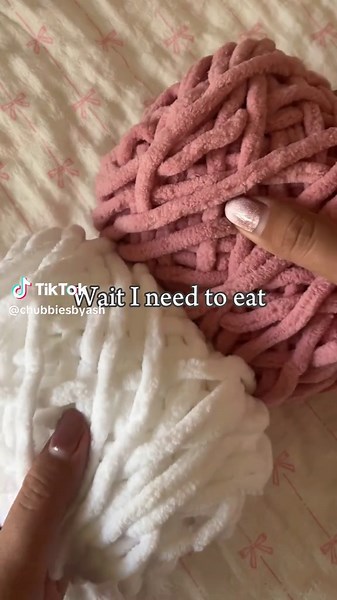 How to Make a Miffy Pillow with Chunky Yarn | Crochet Tutorial