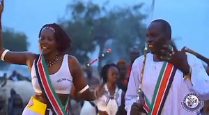 62K views · 1.5K reactions | Deng Abuk Ayuel // PAYAK DIT ACHAL Traditional songs  #dengchris #viralreelsfacebookviral #viralreelschallengeeo2024 #foryoupageシforyoupage #viralreelsfacebookシ #foryouシpage #foryoupageシforyouforyou #foryoupagereelsvideo #southhsudanesetiktok #foryoupageシforyou #foryoupageviralシ゚ #trendy | Deng Chris | Facebook