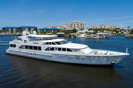 141 Christensen La Sirena 2000 New Smyrna Beach | Denison Yacht Sales