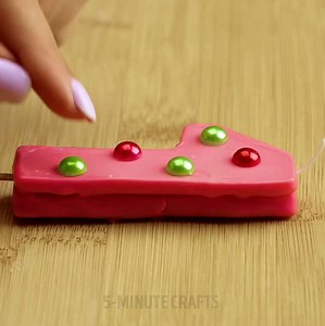 796K views · 9.7K reactions | Cheap room decor ideas anyone can make.  | 5-Minute Crafts Play | Facebook