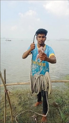 Easy Way to Catch Big Fish in the River Using Chicken #shorts #fishing #fishingtips