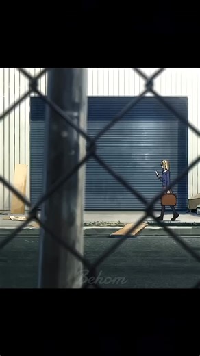 松野千冬 on Instagram: "提取自你脚步的动能。当你行走时，你的重量和动作会对瓷砖产生压力。瓷砖会轻微弯曲，从而产生机械应力。瓷砖内部的压电材料将这种应力转化为电能。每一步都会产生少量电荷，而数百万步结合在一起就能产生足够的电力来驱动LED灯、数字显示屏和传感器。在像涩谷车站这样繁忙的地方，每天大约有240万个脚步为这一系统作出贡献。这些电能可以被储存或立即使用，从而减少对传统电力来源的依赖，并支持可持续的城市基础设施。这种方法将日常运动转化为实用的可再生能源。"