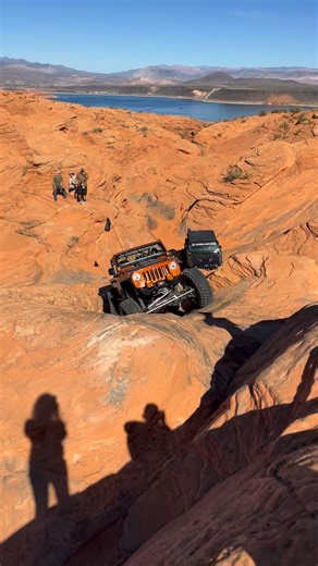 *** Thanks to @beatricejku for the SEMA Hangover run!! This line following right after Middle Monkey looked like a buggy only line!!! First time taking it with @offroadnchill @beatricejku @mrsrpm_steering @mischiefmakerjku @lorie_builds_and_wheels Fun little obstacle💪💪💪 #rpmfamily #suspensionthatworks @maxxistires @warnindustries @lm1_metalworks @racelinewheels @krashfab @prpseats @radfloshocks @switch.pros.official @nacho_offroadlighting @modern_offroad | RPM Steering