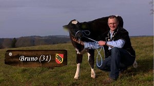 Bauer Bruno aus Bern ist ein Familienmensch, geht viel wandern und besucht gerne Messen und andere Veranstaltungen.🌾🚜 In Sachen Liebe ist er jedoch noch unerfahren - Welche Frau kann ihn aus der Reserve locken?😊👍 Mehr Infos und Anmeldung unter: https://www.3plus.tv/bauer-ledig-sucht/bauer-ledig-sucht-st16-portrait-bruno-31-be-136392779 | Bauer, ledig, sucht