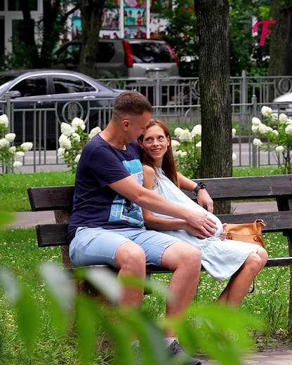 Experienced couples are happy to see how youth fall in love | Fabiosa Better World