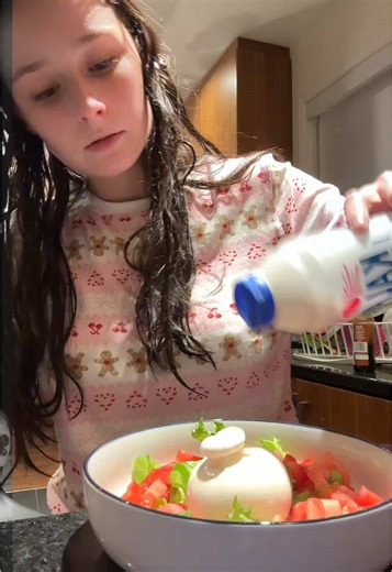 Vidéo rapidooo sans montage se soir! Bon samedi soir 🫶🏻 #burrata #souper #film #couple #foryoupage #pourtoii