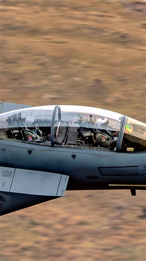 F15E through the Mach Loop 🇺🇸🏴󠁧󠁢󠁷󠁬󠁳󠁿🦅