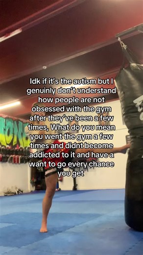 I get very little to no time to train but the time I do get Is spent on training 😭 I’d want it no other way ❤️ even if I couldn’t get a gym I’d train at home reslly can’t comprehend minds that don’t stick to training it’s the best thing youll ever do #gymtok #gym #muaythai #autismawareness